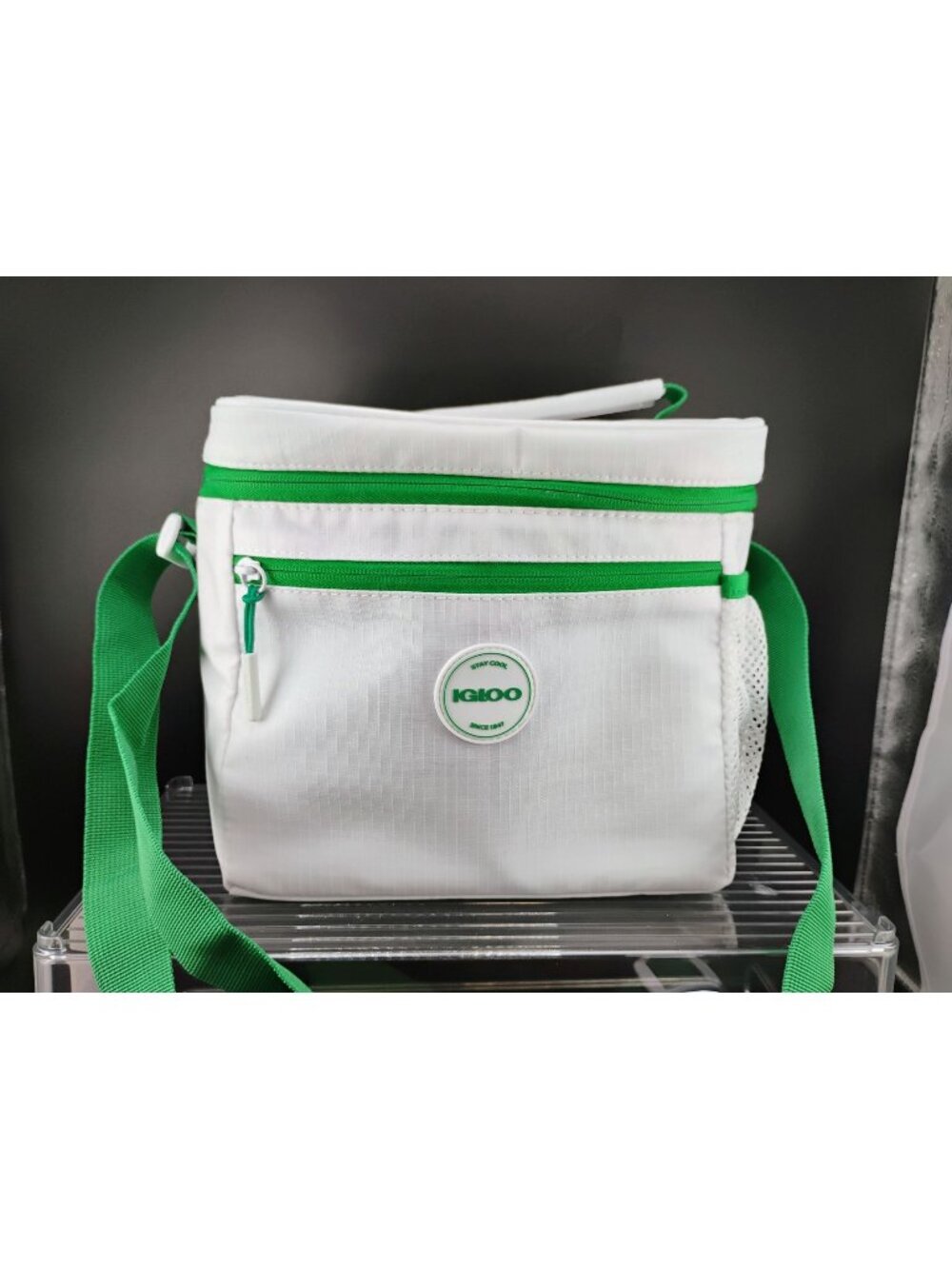 Igloo Insulated Cooler Bag Adjustable Strap White & Green